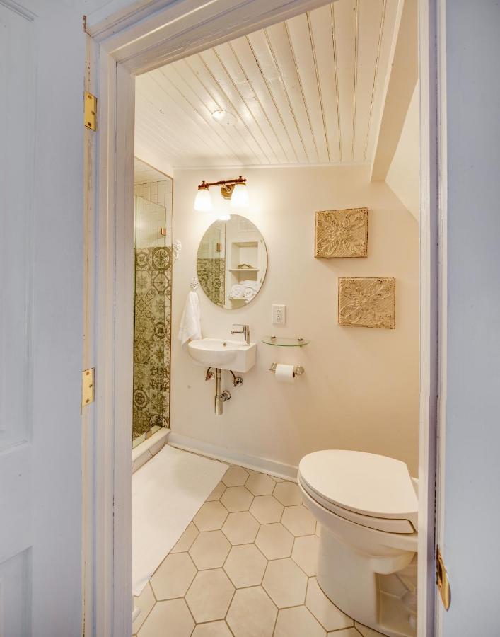 Fairytale Loft Suite 1 Bed, 1 Bath Luxury Apartment In Downtown Belmont Charlottesville Exterior foto